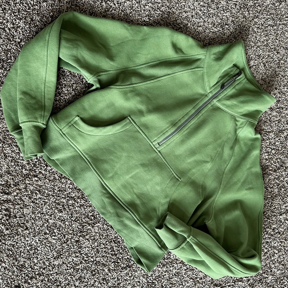 Lululemon Scuba funnel neck green M/L
